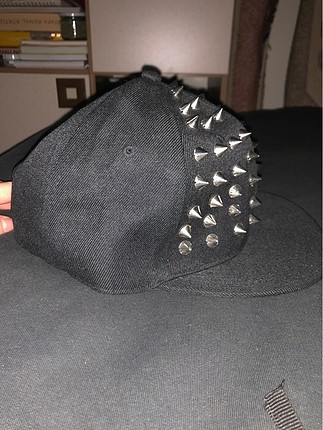 diğer Beden Zımbalı siyah cap