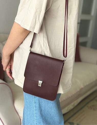 Zara Bordo askılı çanta