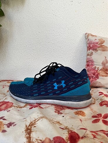 Under armour koşu ayakkabısı 44