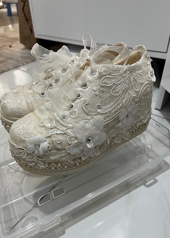 Beyaz Nakışlı Gelinlik Ayakkabı - Görsel 2