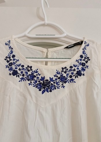 Nakışlı Beyaz Kolsuz Bohem Keten Bluz - Görsel 2