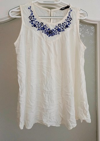 Nakışlı Beyaz Kolsuz Bohem Keten Bluz - Görsel 5