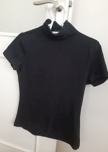 Siyah Kısa Kollu Boğazlı Kadın Tişört - Görsel 3