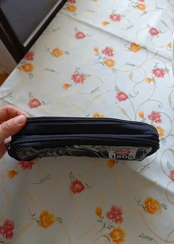 BJK Logolu Siyah Çocuk Kalem Kutusu - Görsel 3