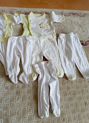 3 Ay Beden çeşitli Renk Bebek takımları