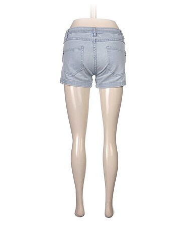 34 Beden Stradivarius Mini Şort %70 İndirimli.