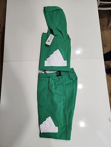 Adidas eşofman takımı - Görsel 2