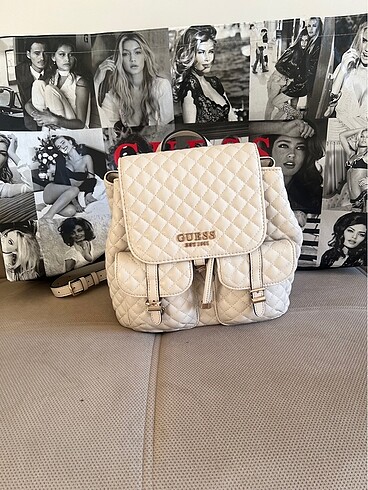 Guess sırt çantası