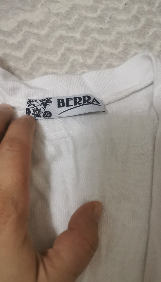 Düğmeli Beyaz pullu Kadın Hırka - Görsel 5