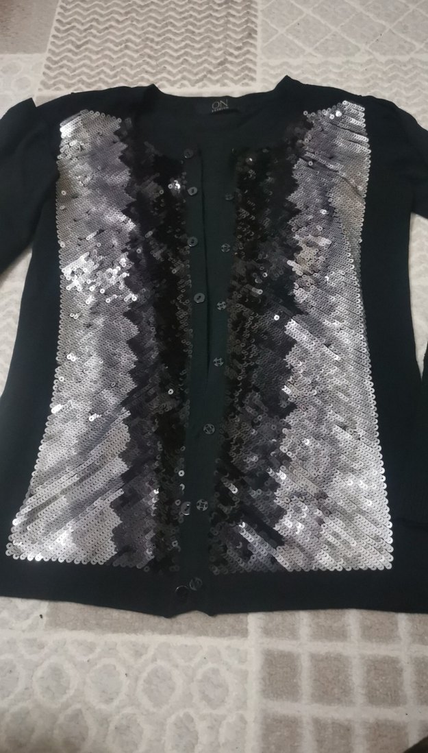 Gri Uzun Kollu Düğmeli Gotik Kadın hırka - Görsel 3