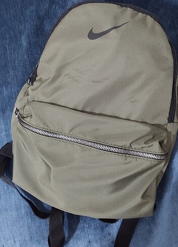 Nike sırt çantası