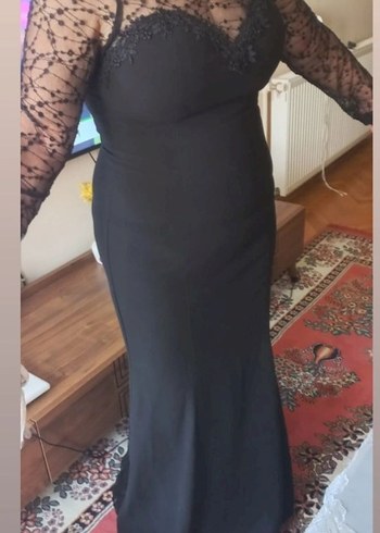 Dantel Detaylı Siyah Uzun Kadın Abiye Elbise - Görsel 2