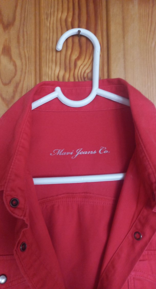 Mavi Kırmızı Düğmeli Uzun Kollu Kadın Gömlek - Görsel 2