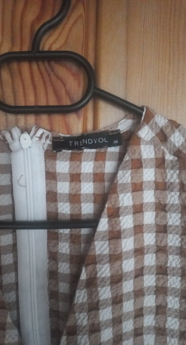 Bej Midi V Yaka Kemerli Kadın Elbise - Görsel 2