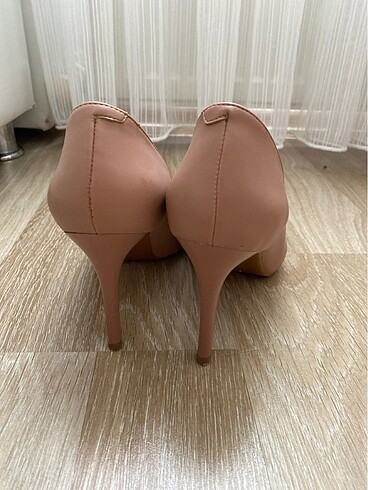 40 Beden Kadın stiletto