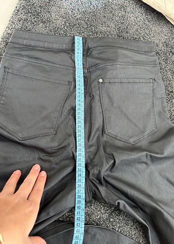 H&M Siyah Parlak Kumaş Kadın Kot Pantolon - Görsel 6