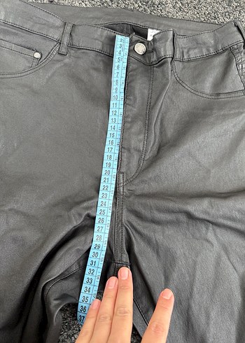 H&M Siyah Parlak Kumaş Kadın Kot Pantolon - Görsel 9