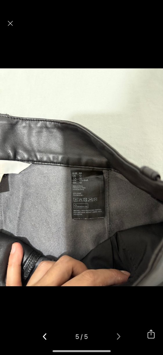 H&M Fermuarlı Siyah Deri Kadın Şort - Görsel 5