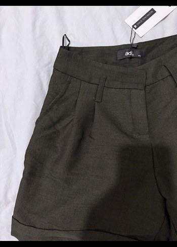 Adl Kemerli Koyu Haki ve Açık Mavi Keten Mini Şort İkili takım - Görsel 2