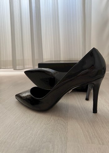 Jabotter Parlak Siyah Stiletto Topuklu Kadın Ayakkabı - Görsel 2