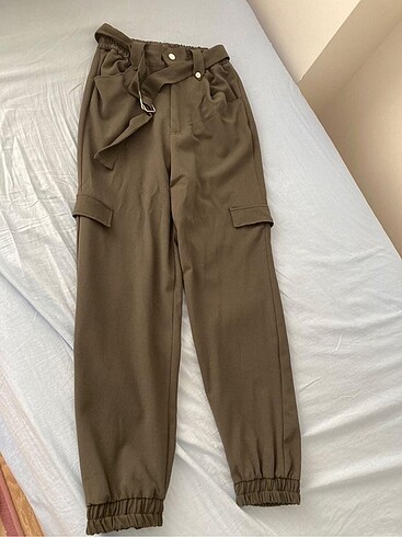 Pull and Bear Pull and Bear pantolon