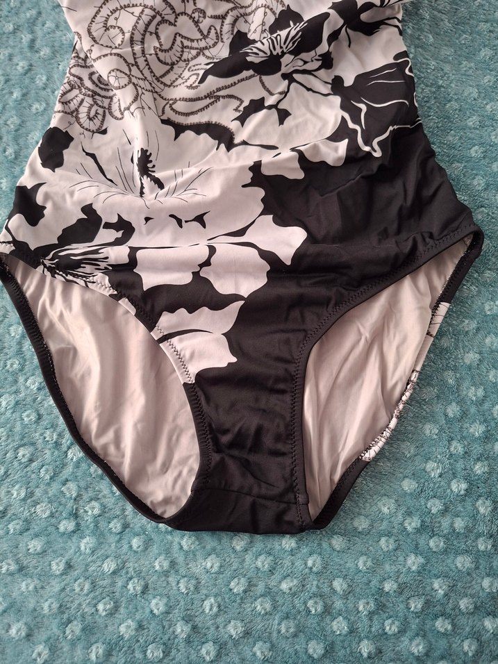 Desenli Kadın Mayo - Görsel 3