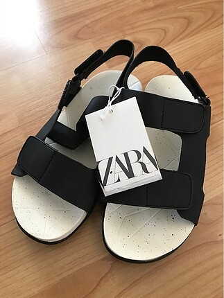 Zara sandalet