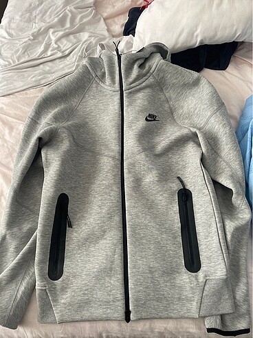 Nike tech