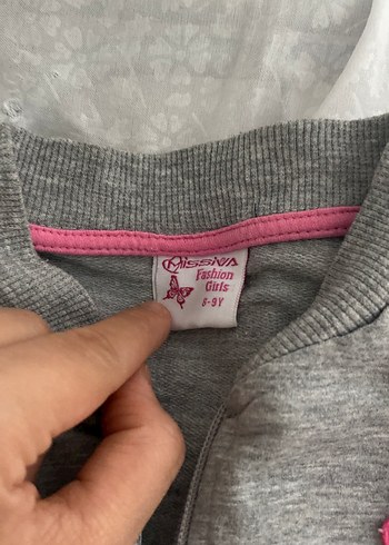 Kız Çocuk Gri Fermuarlı Kolsuz Yelek - Görsel 3