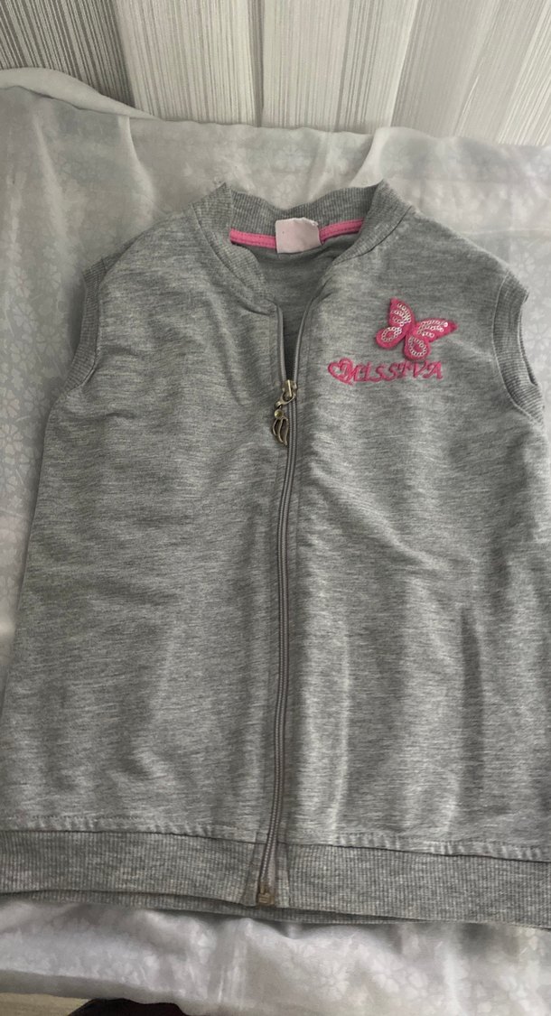 Kız Çocuk Gri Fermuarlı Kolsuz Yelek - Görsel 2