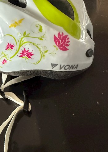 Renkli Baskılı Beyaz Kask - Görsel 2