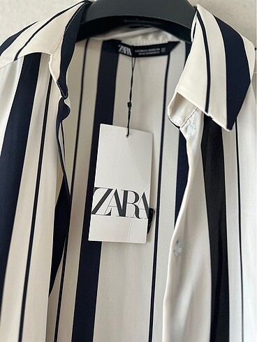 xs Beden Çizgili saten zara gömlek