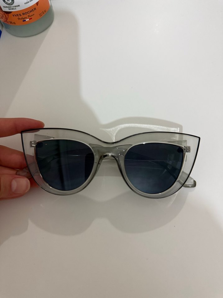 Şeffaf Çerçeveli  Kadın Güneş Gözlüğü - Görsel 2