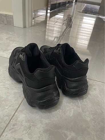 37 Beden siyah Renk Spor ayakkabı
