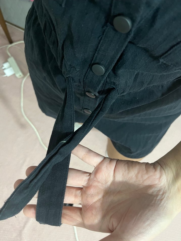 Siyah V Yaka Düğmeli Denim Tulum - Görsel 5