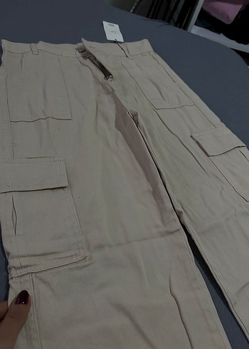 Bej Bol Kesim Kemerli kargo Pantolon - Görsel 3