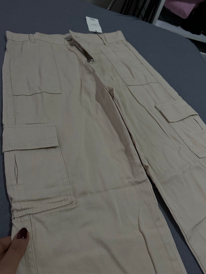 Bej Bol Kesim Kemerli kargo Pantolon - Görsel 3