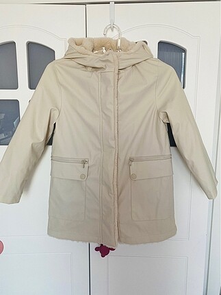 Zara Mont