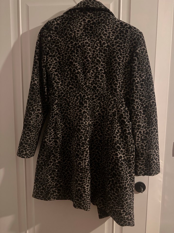 Leopar Desenli Gri Midi Kaban - Görsel 4