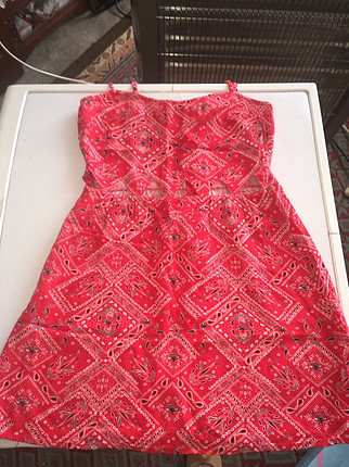 Kırmızı mini elbise