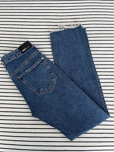 Mavi gold yırtmaçlı jean