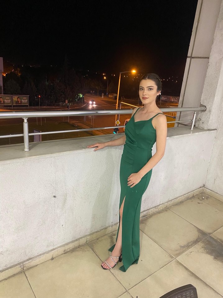 Yeşil Parlak V Yakalı Uzun Abiye Elbise - Görsel 2