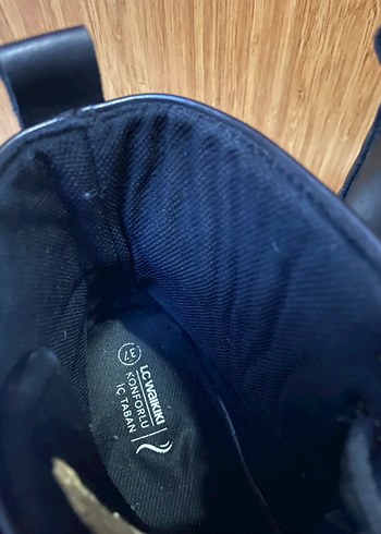 Siyah Deri Kadın Goth Bot - Görsel 3