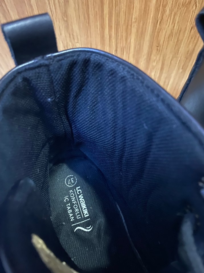 Siyah Deri Kadın Goth Bot - Görsel 3