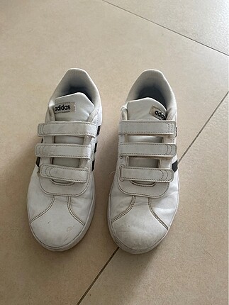 Adidas spor ayakkabı