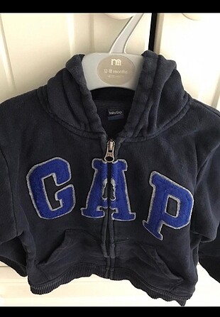 GAP sweatshirt