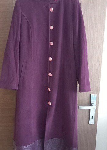 Mor Düğmeli Uzun Kadın Kaban - Görsel 2