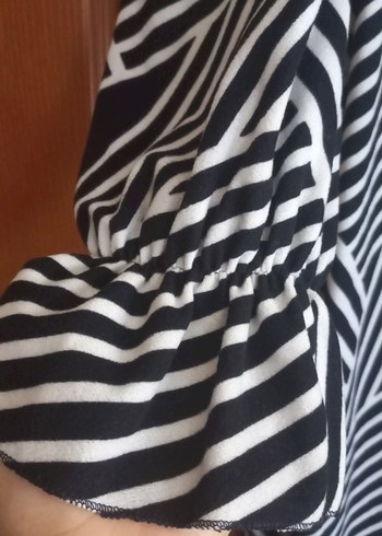 Zebra Desenli Uzun Kollu V Yaka Hamile Tunik - Görsel 3