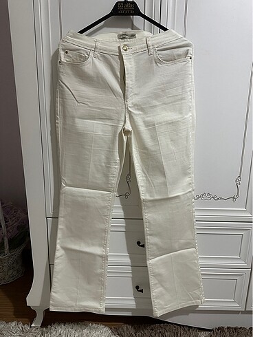 beyaz kot pantolon boru paça