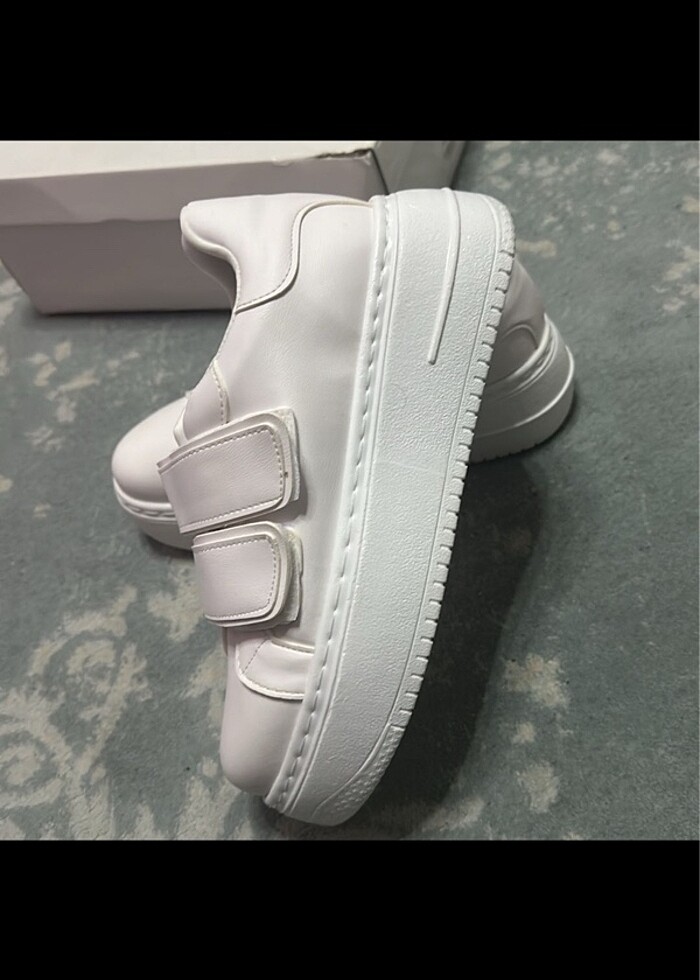 beyaz platform cırtlı beyaz spor ayakkabı - Görsel 3